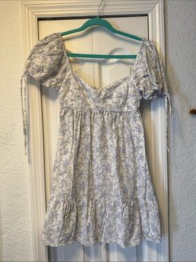 White Floral Puff Sleeve Mini Dress